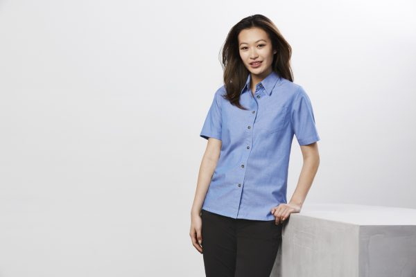 Ladies Wrinkle Free Chambray Short Sleeve Shirt